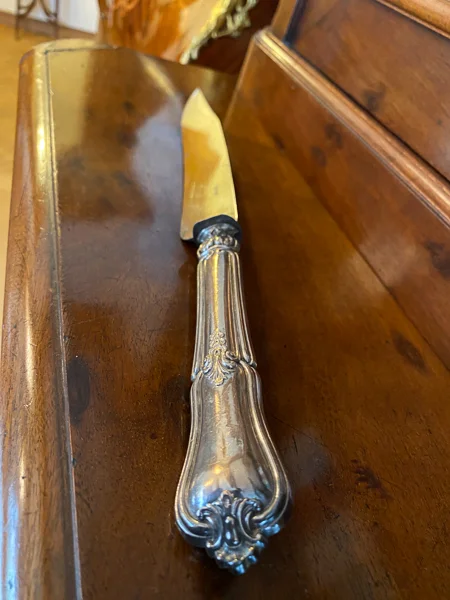 Couteaux en argent historiques