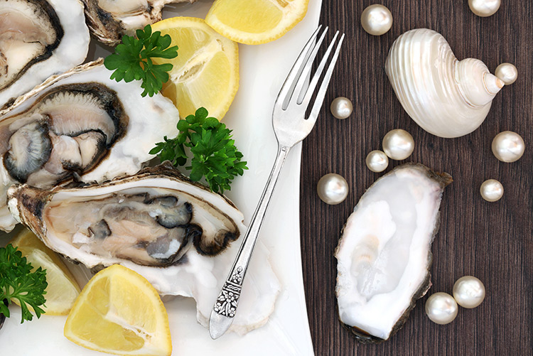 L'art de déguster les fruits de mer avec l'argenterie